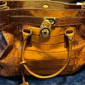 Micheal Kors Handbag